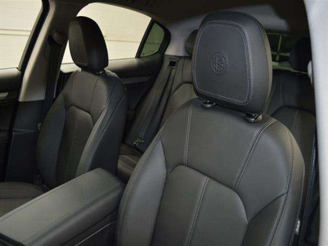 Alfa Romeo Stelvio 2018 photo 8